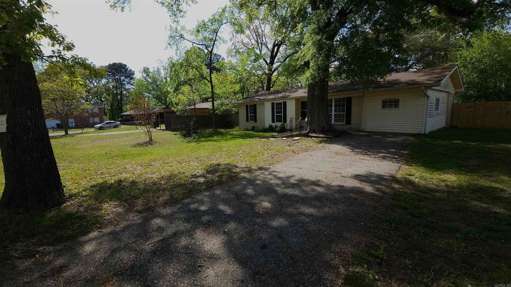 102 King Arthur Court, Hot Springs, AR 71913