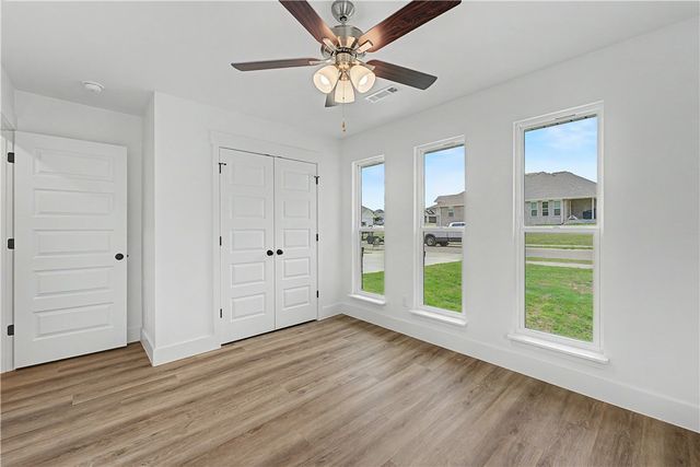 2895 Roe Deer Street, Springdale, AR 72762