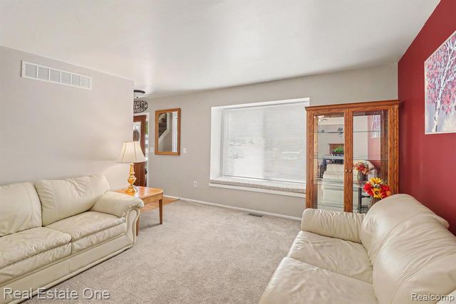 22344 Brookfield Drive, South Lyon, MI 48178