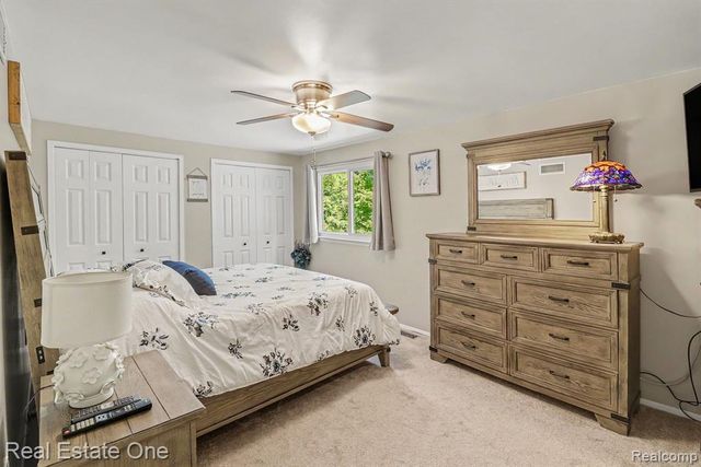22344 Brookfield Drive, South Lyon, MI 48178