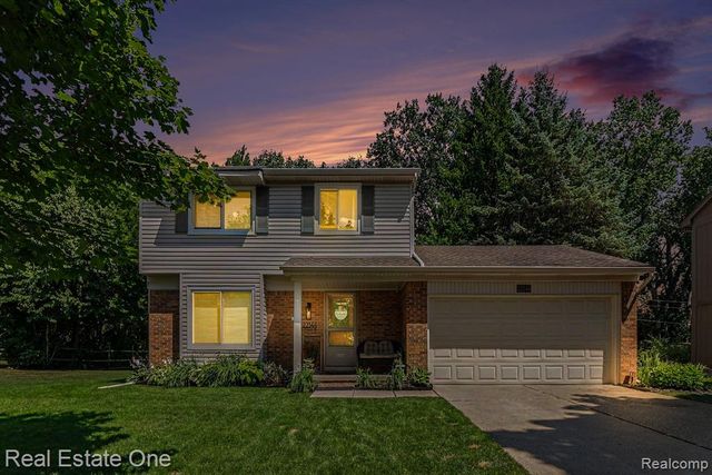 22344 Brookfield Drive, South Lyon, MI 48178