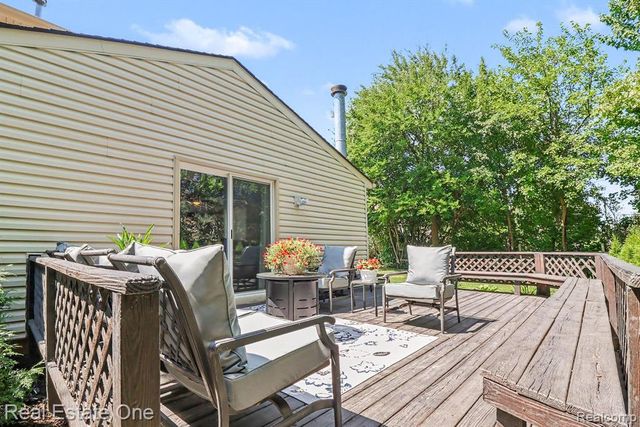 22344 Brookfield Drive, South Lyon, MI 48178