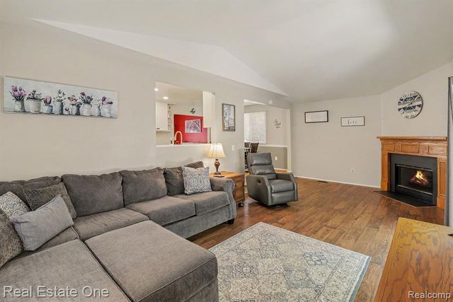 22344 Brookfield Drive, South Lyon, MI 48178