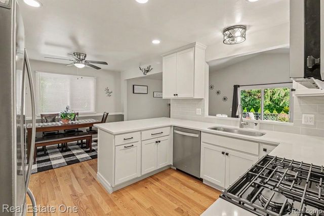 22344 Brookfield Drive, South Lyon, MI 48178