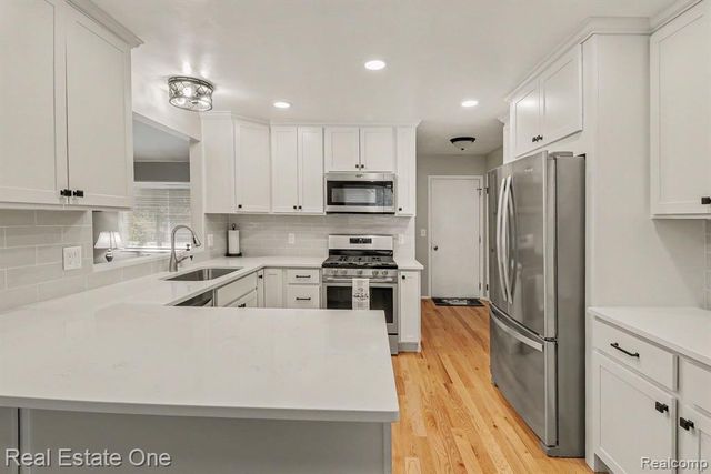 22344 Brookfield Drive, South Lyon, MI 48178