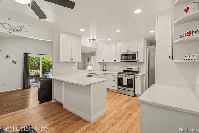 22344 Brookfield Drive, South Lyon, MI 48178