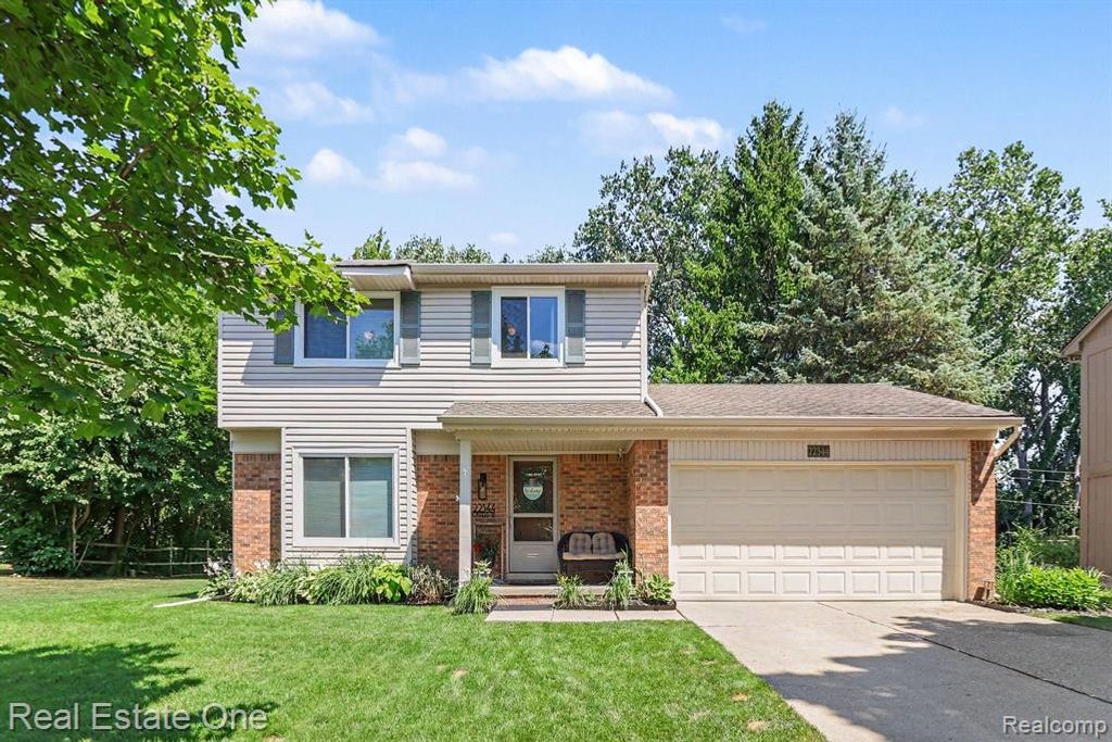 22344 Brookfield Drive, South Lyon, MI 48178
