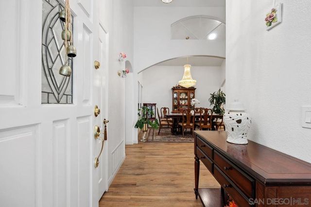 1225 via Rafael, San Marcos, CA 92078