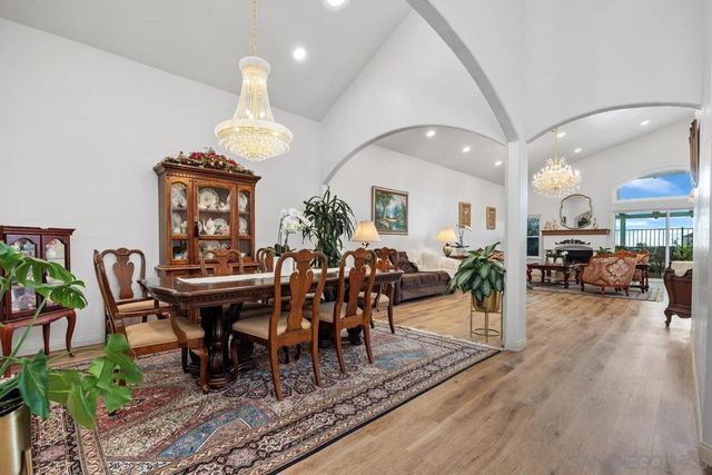 1225 via Rafael, San Marcos, CA 92078