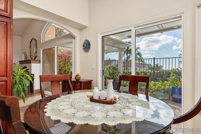 1225 via Rafael, San Marcos, CA 92078