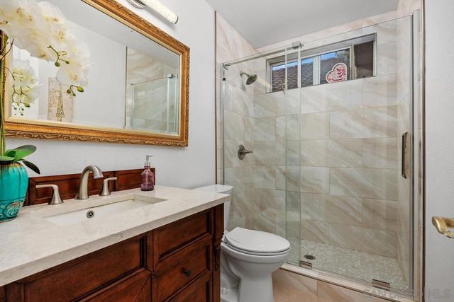 1225 via Rafael, San Marcos, CA 92078