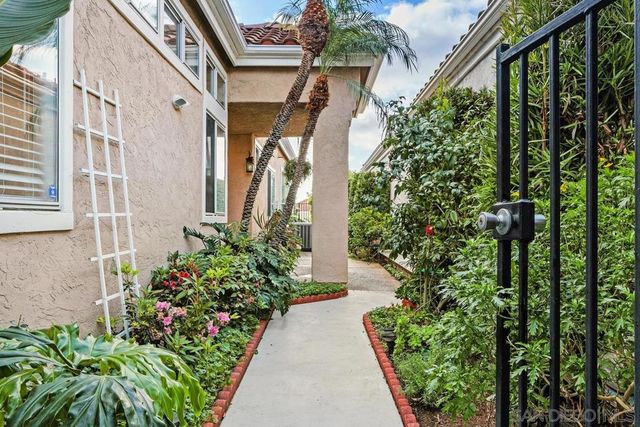 1225 via Rafael, San Marcos, CA 92078