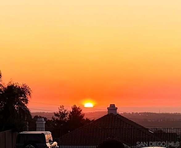 1225 via Rafael, San Marcos, CA 92078