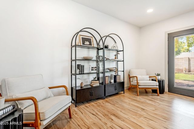 7018 N 13TH Street, Phoenix, AZ 85020