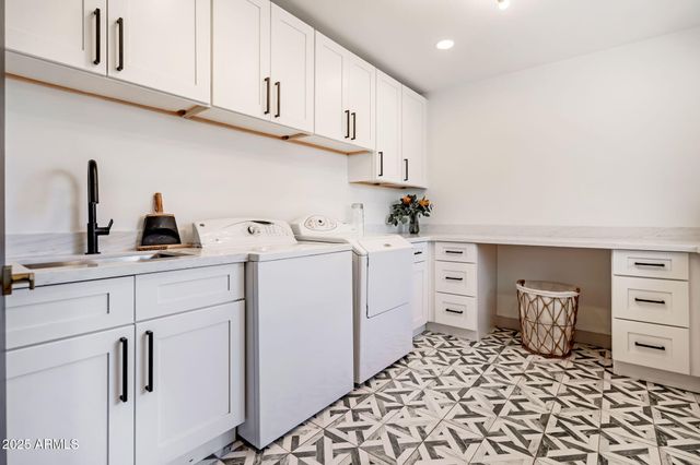 7018 N 13TH Street, Phoenix, AZ 85020