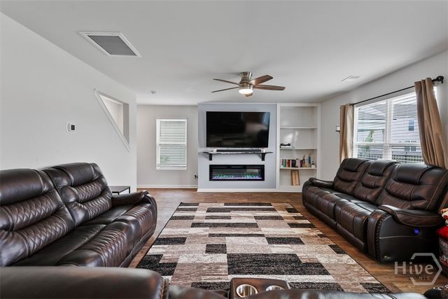 228 Skylark Road, Bloomingdale, GA 31302
