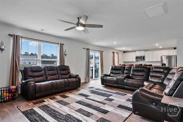 228 Skylark Road, Bloomingdale, GA 31302