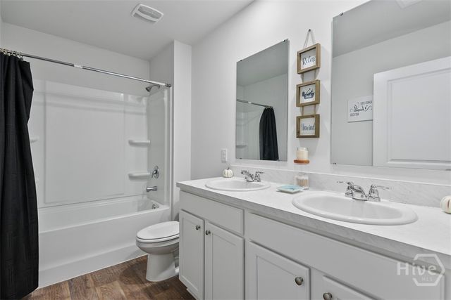 228 Skylark Road, Bloomingdale, GA 31302