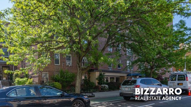 3185 Crescent St Apt 215, New York City, NY 11106