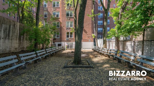 3185 Crescent St Apt 215, New York City, NY 11106