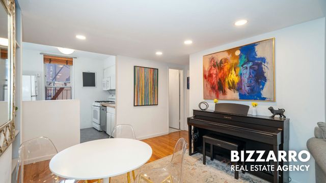 3185 Crescent St Apt 215, New York City, NY 11106