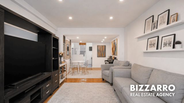 3185 Crescent St Apt 215, New York City, NY 11106