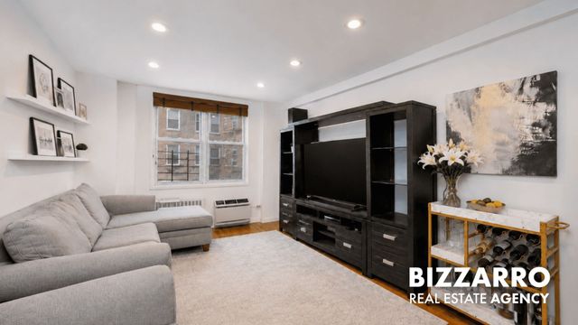 3185 Crescent St Apt 215, New York City, NY 11106