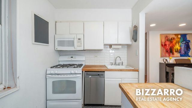 3185 Crescent St Apt 215, New York City, NY 11106