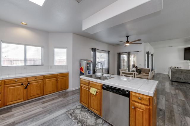 5524 N Olinda Avenue, Fresno, CA 93723