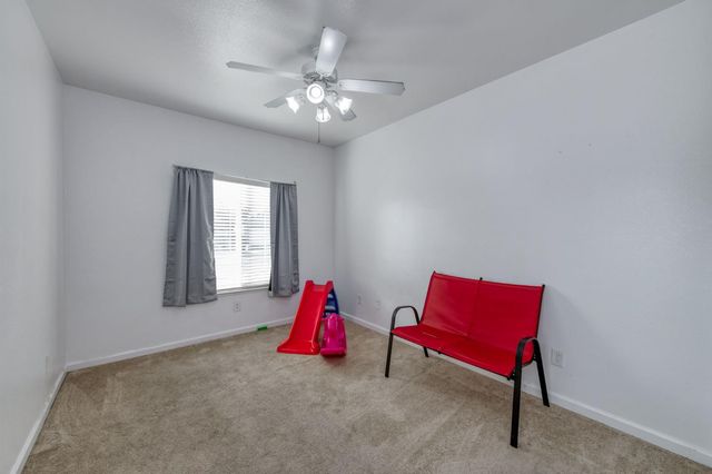 5524 N Olinda Avenue, Fresno, CA 93723