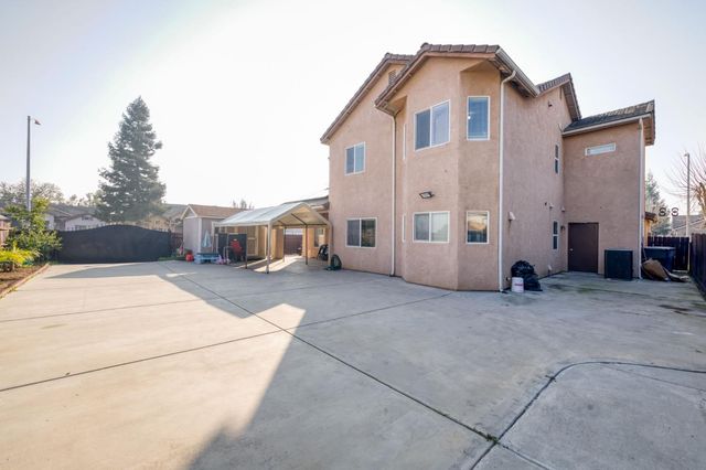 5524 N Olinda Avenue, Fresno, CA 93723