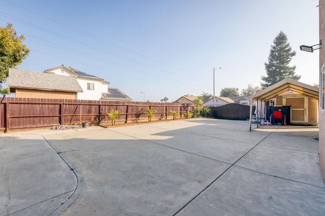 5524 N Olinda Avenue, Fresno, CA 93723