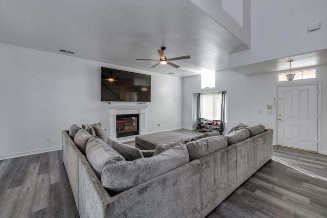 5524 N Olinda Avenue, Fresno, CA 93723