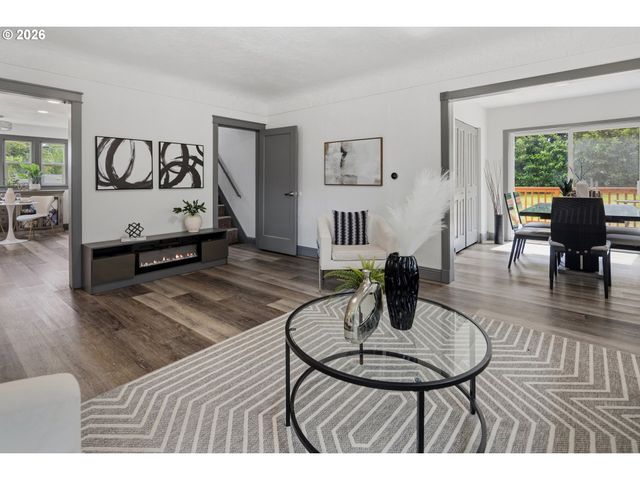 816 BUCHANAN St, Oregon City, OR 97045