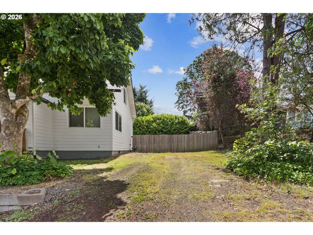 816 BUCHANAN St, Oregon City, OR 97045