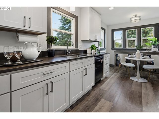 816 BUCHANAN St, Oregon City, OR 97045