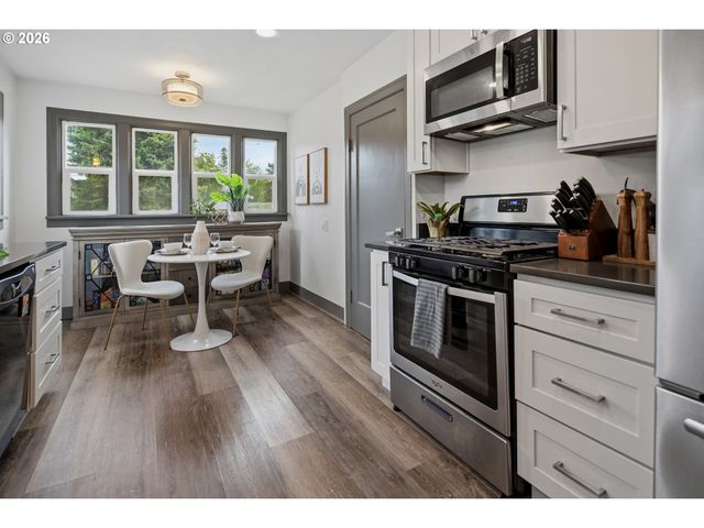 816 BUCHANAN St, Oregon City, OR 97045
