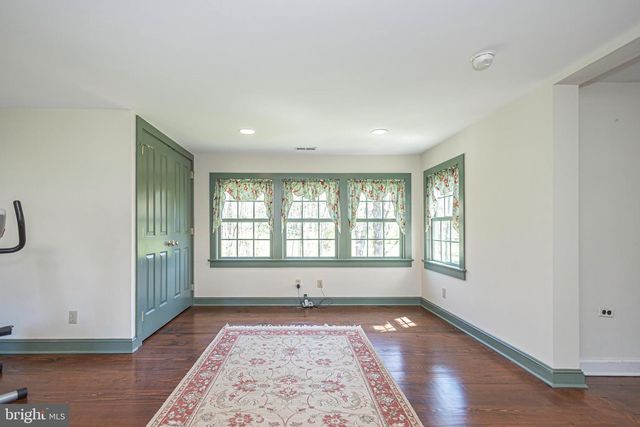 1193 SWAMP RD, Furlong, PA 18925