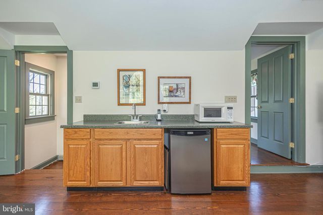 1193 SWAMP RD, Furlong, PA 18925