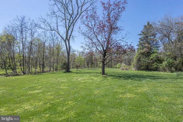 1193 SWAMP RD, Furlong, PA 18925