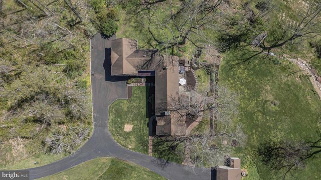 1193 SWAMP RD, Furlong, PA 18925