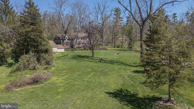 1193 SWAMP RD, Furlong, PA 18925