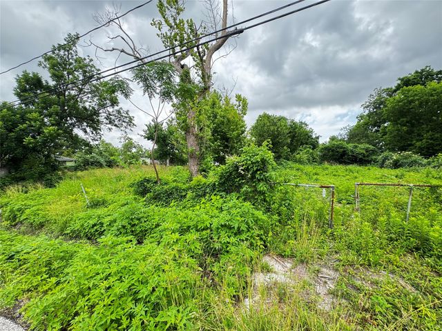 4702 Falls Street, Houston, TX 77026