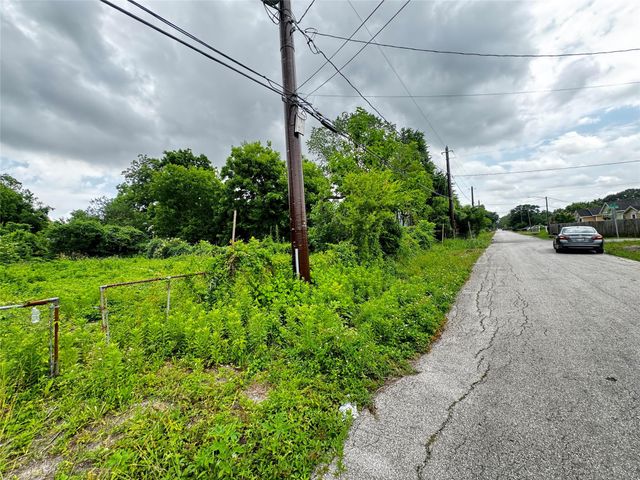 4702 Falls Street, Houston, TX 77026