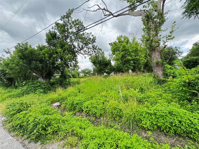 4702 Falls Street, Houston, TX 77026
