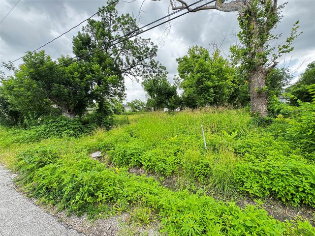 4702 Falls Street, Houston, TX 77026
