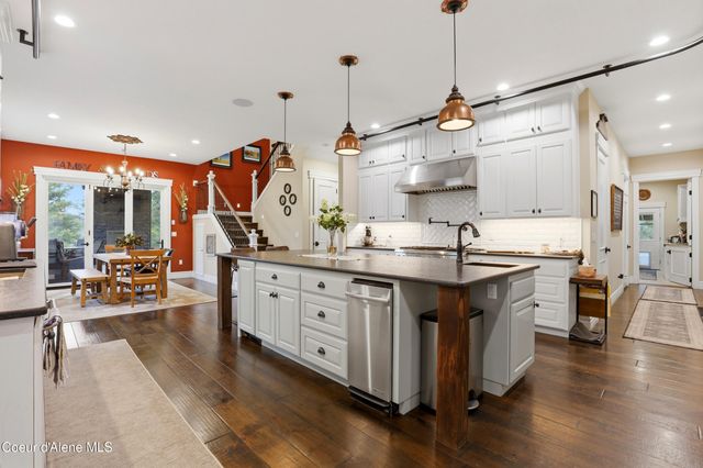 15183 N Morgan LN, Hayden, ID 83835