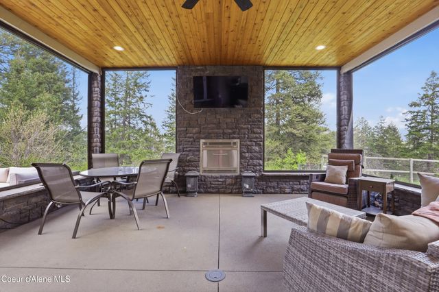 15183 N Morgan LN, Hayden, ID 83835
