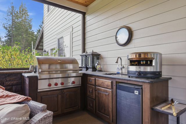 15183 N Morgan LN, Hayden, ID 83835