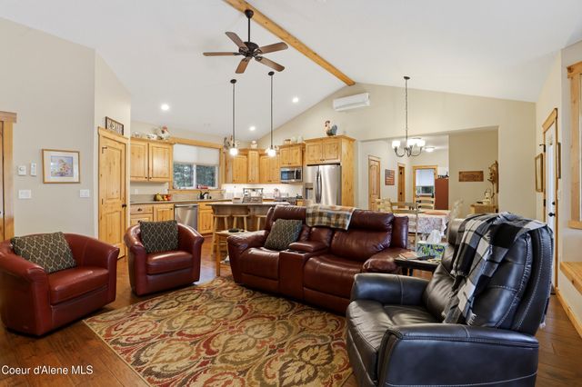 15183 N Morgan LN, Hayden, ID 83835